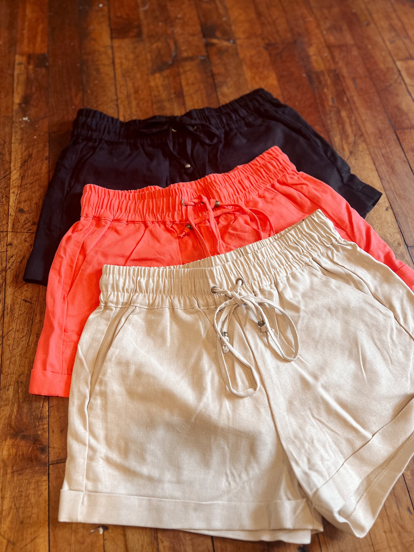 Mid Rise Linen Shorts