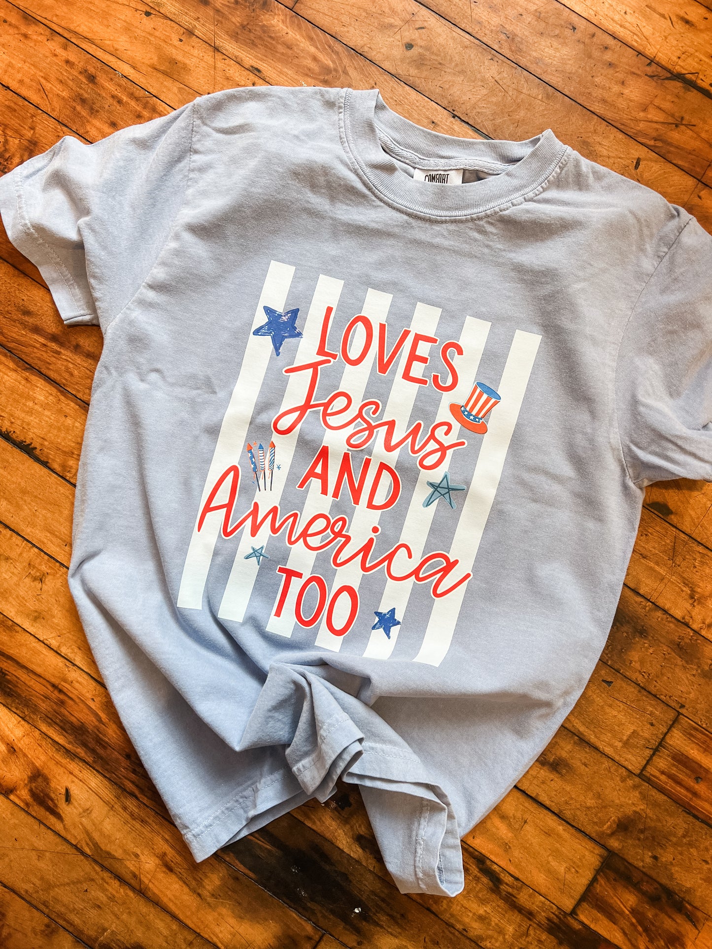 Loves America