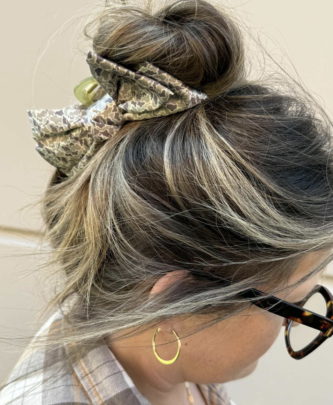 Big Mood Bow Hair Clip