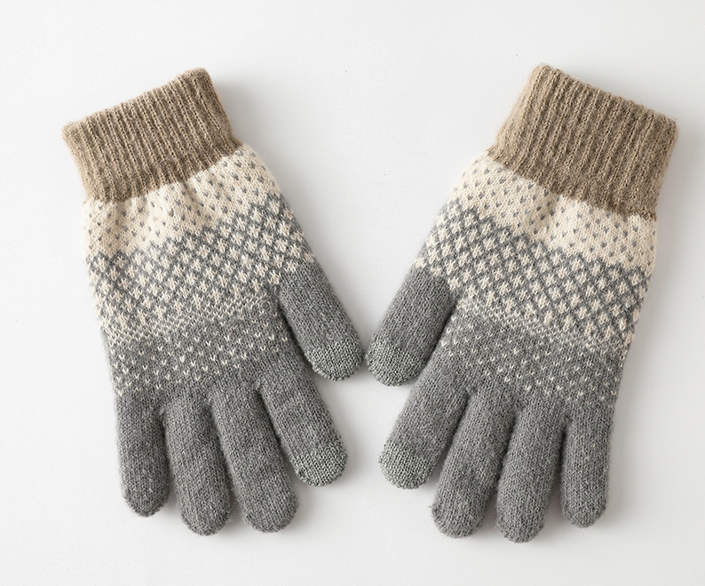 Knitted Gloves