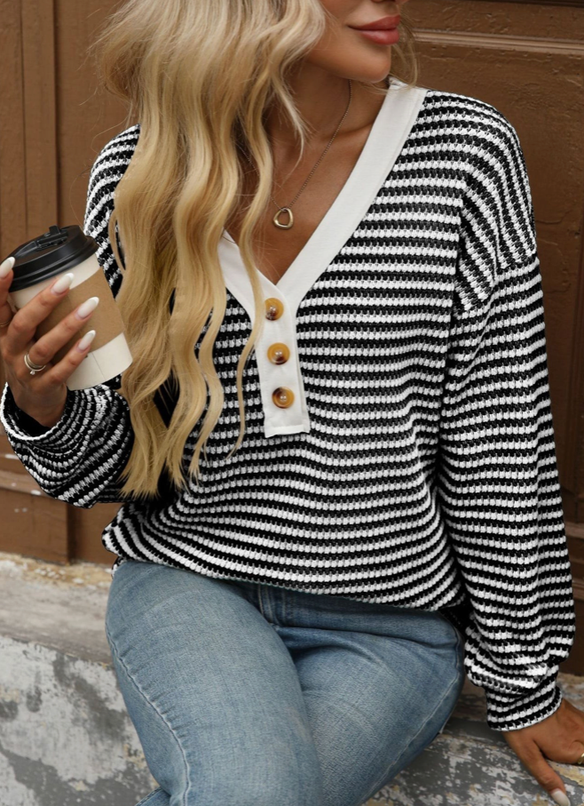 V-Neck Knit Log Sleeve