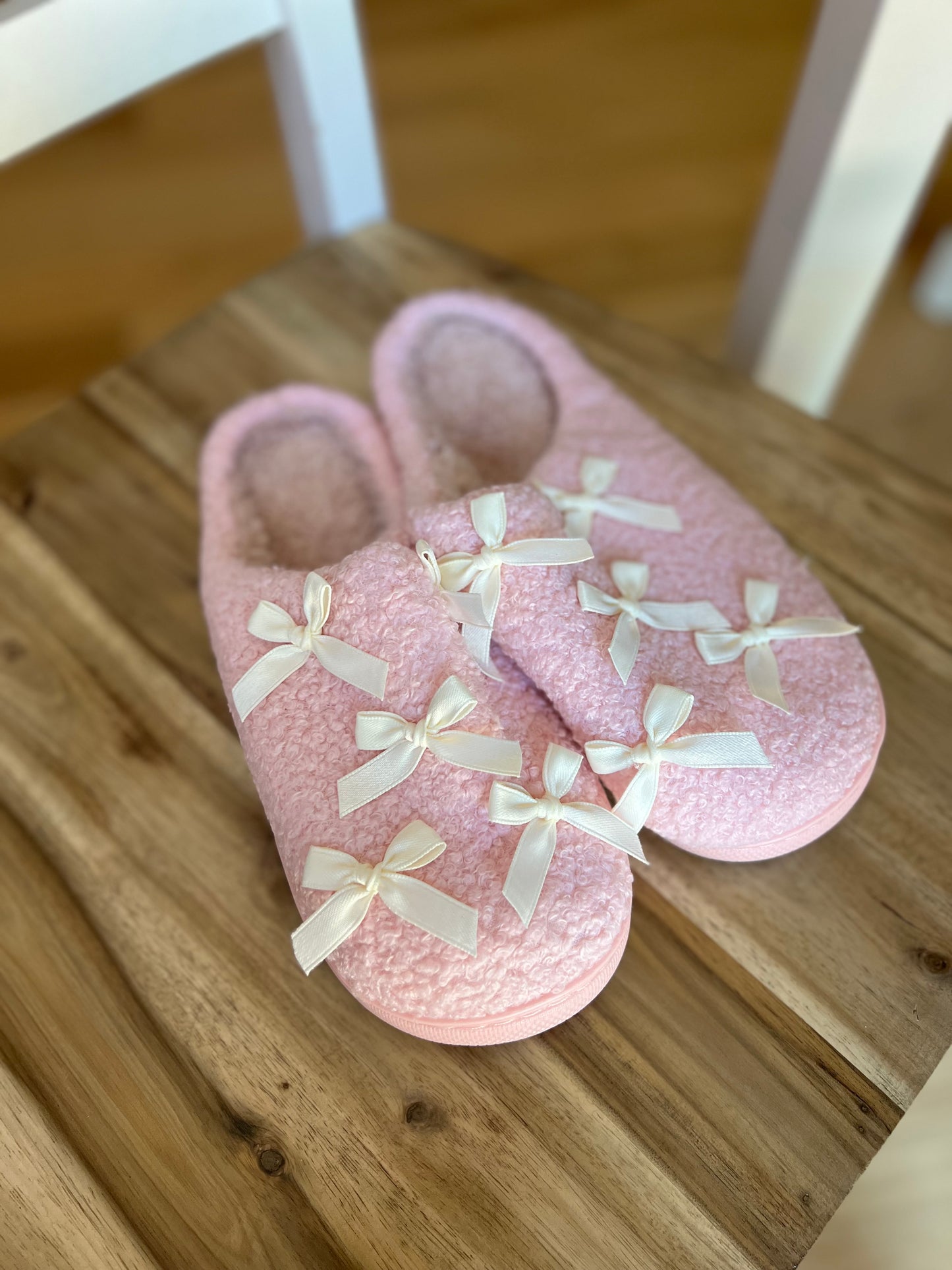 White Bow Slipper