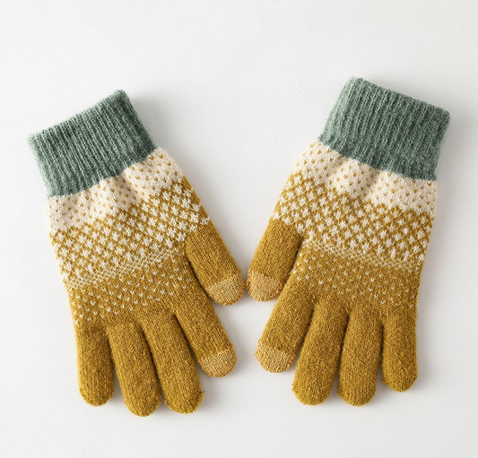 Knitted Gloves